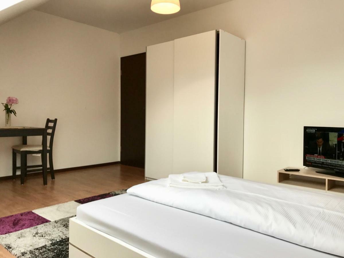 Lokal Genial Pension & Restaurant Беелиц Екстериор снимка
